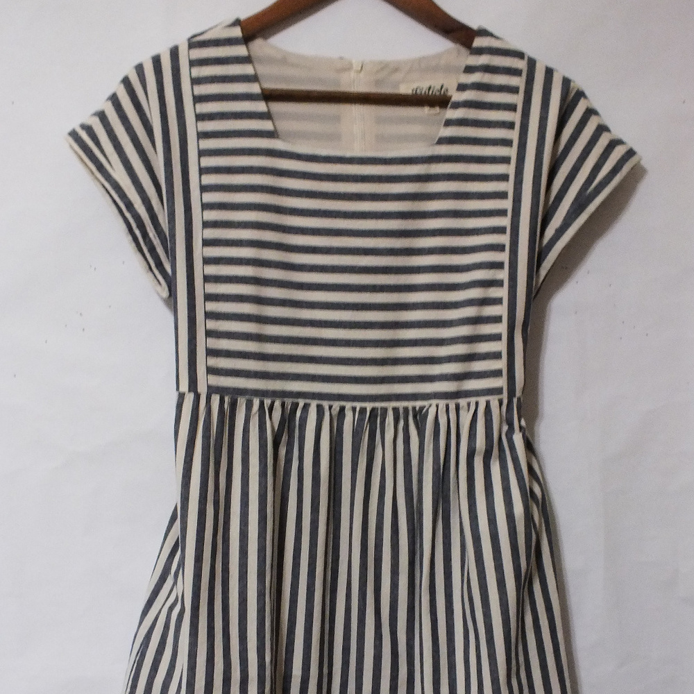 Listicle Classic Gray and White Stripped Dress M